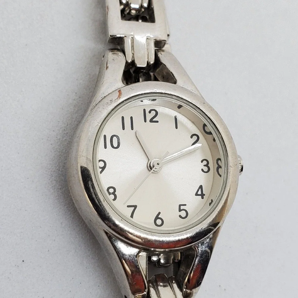 Easy‎ Read Women's Watch 24MM Gray Dial Gray Bracelet Band 7